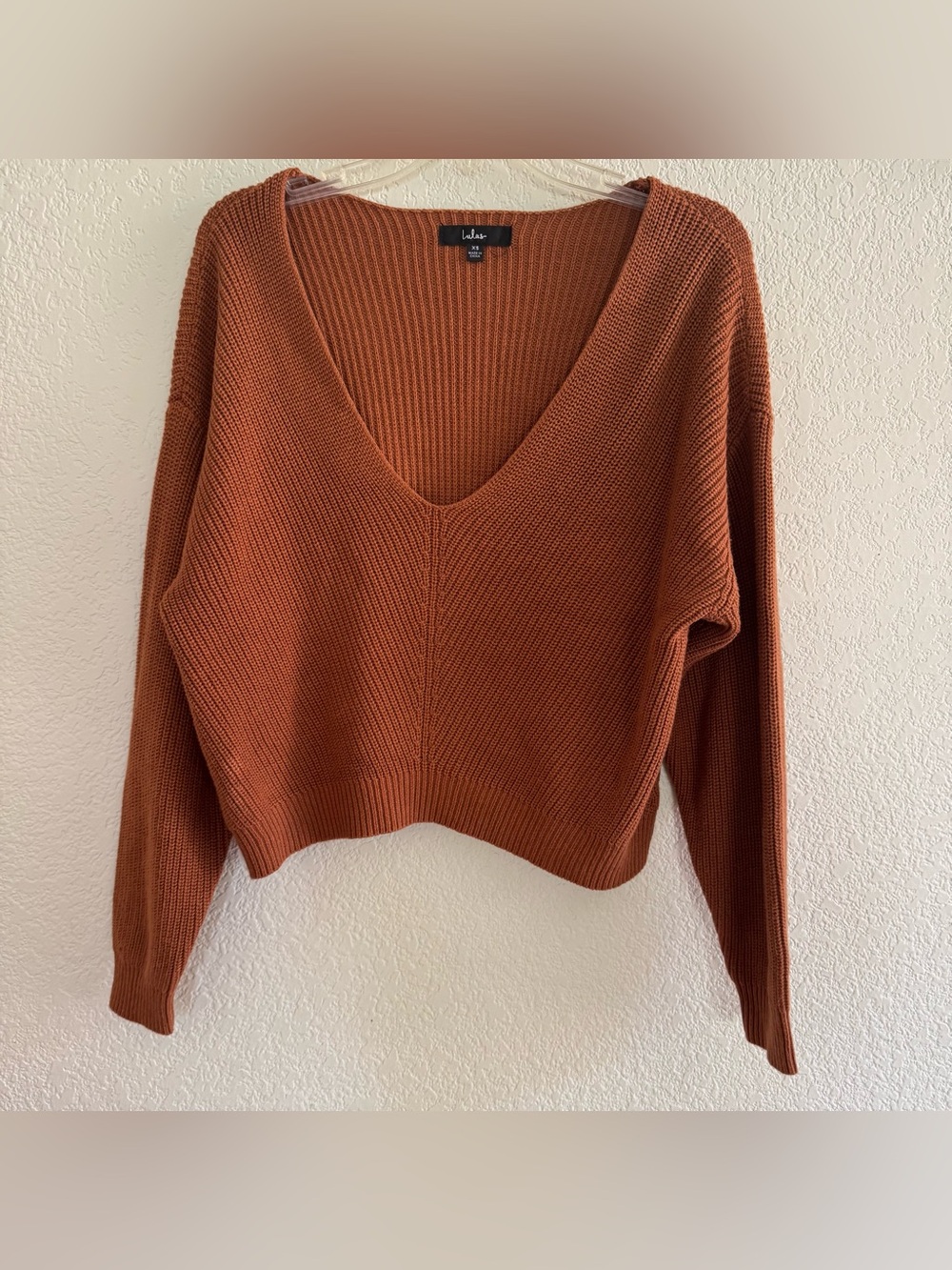 Lulu's Burnt Orange Brown V-Neck Ribbed Sweater Knit Minimalist Cozy-Chic XS